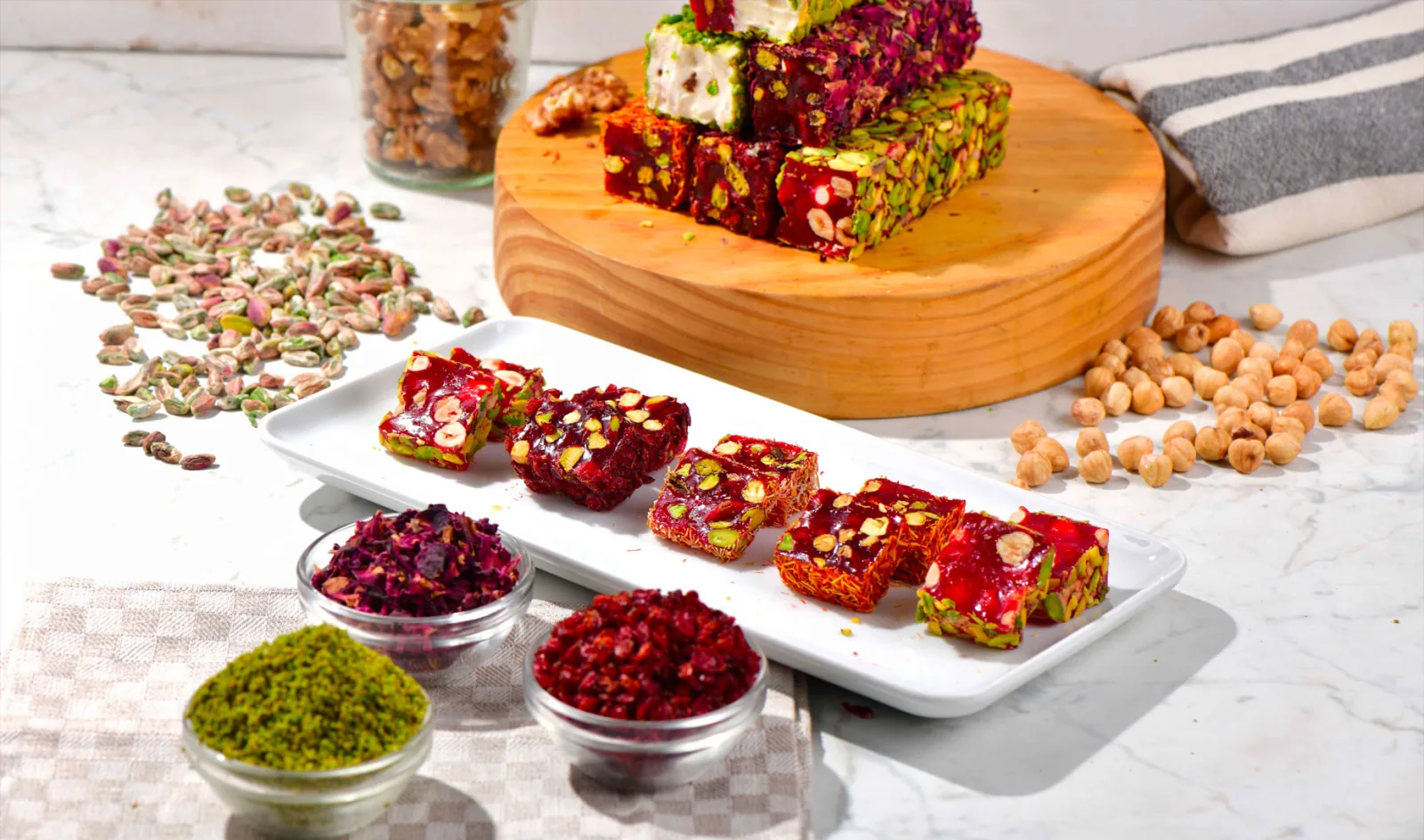 Tropik Lezzetlerin Dansı: Meyve Aromalı Lokumlar